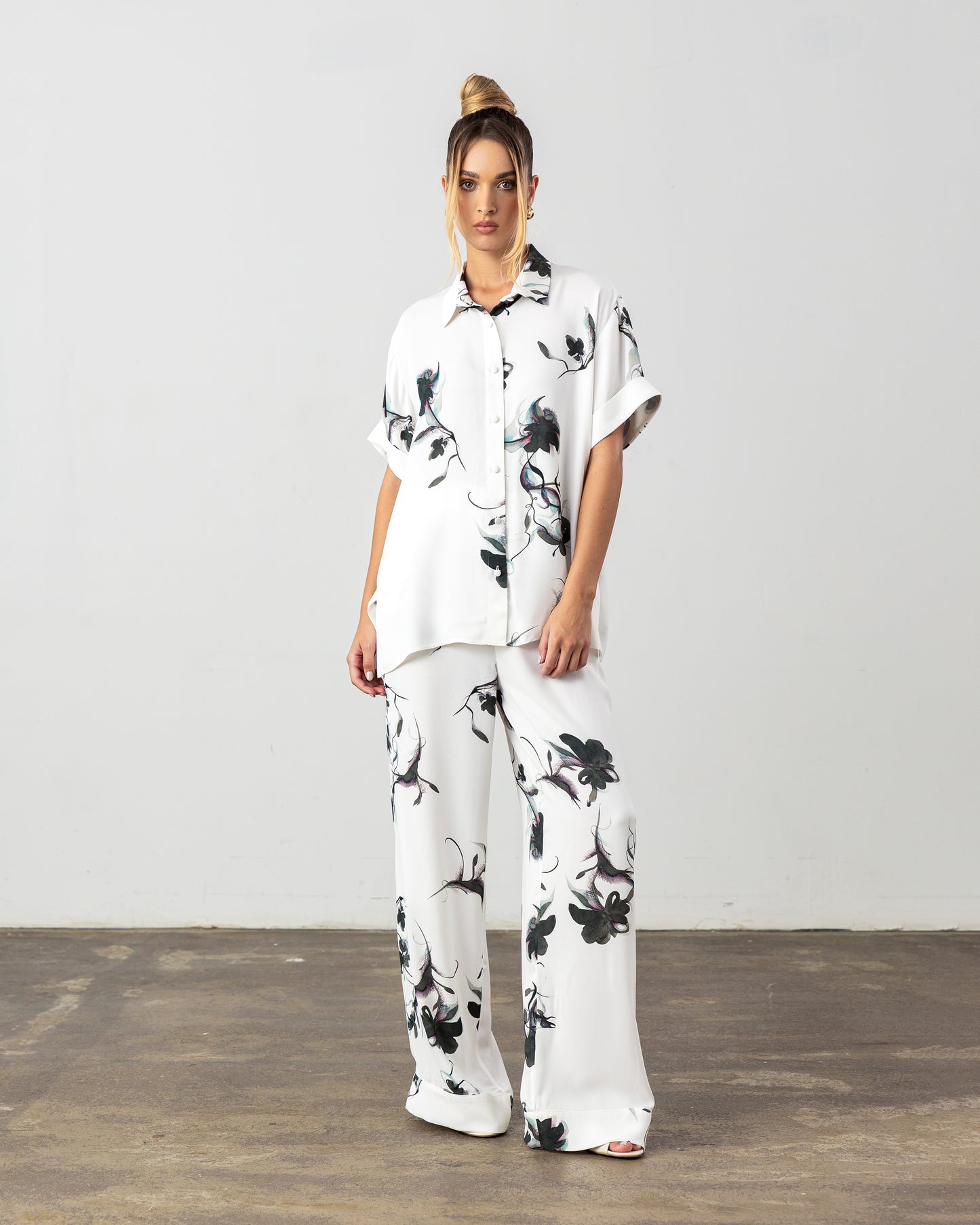 Livia Pants Black Floral Pre-Order