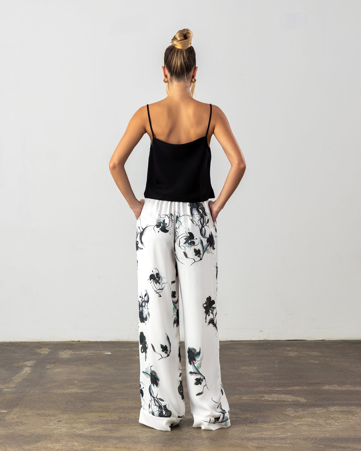 Livia Pants Black Floral Pre-Order